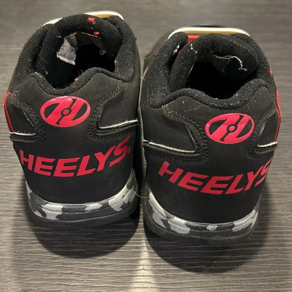 HEELY’S Men’s Matte Black w Camo Tread Sneakers Size 7 - Picture 5 of 6